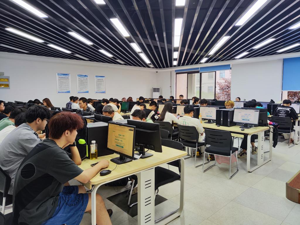 軟件工程專業成功舉辦2023-2024學年實習實訓活動